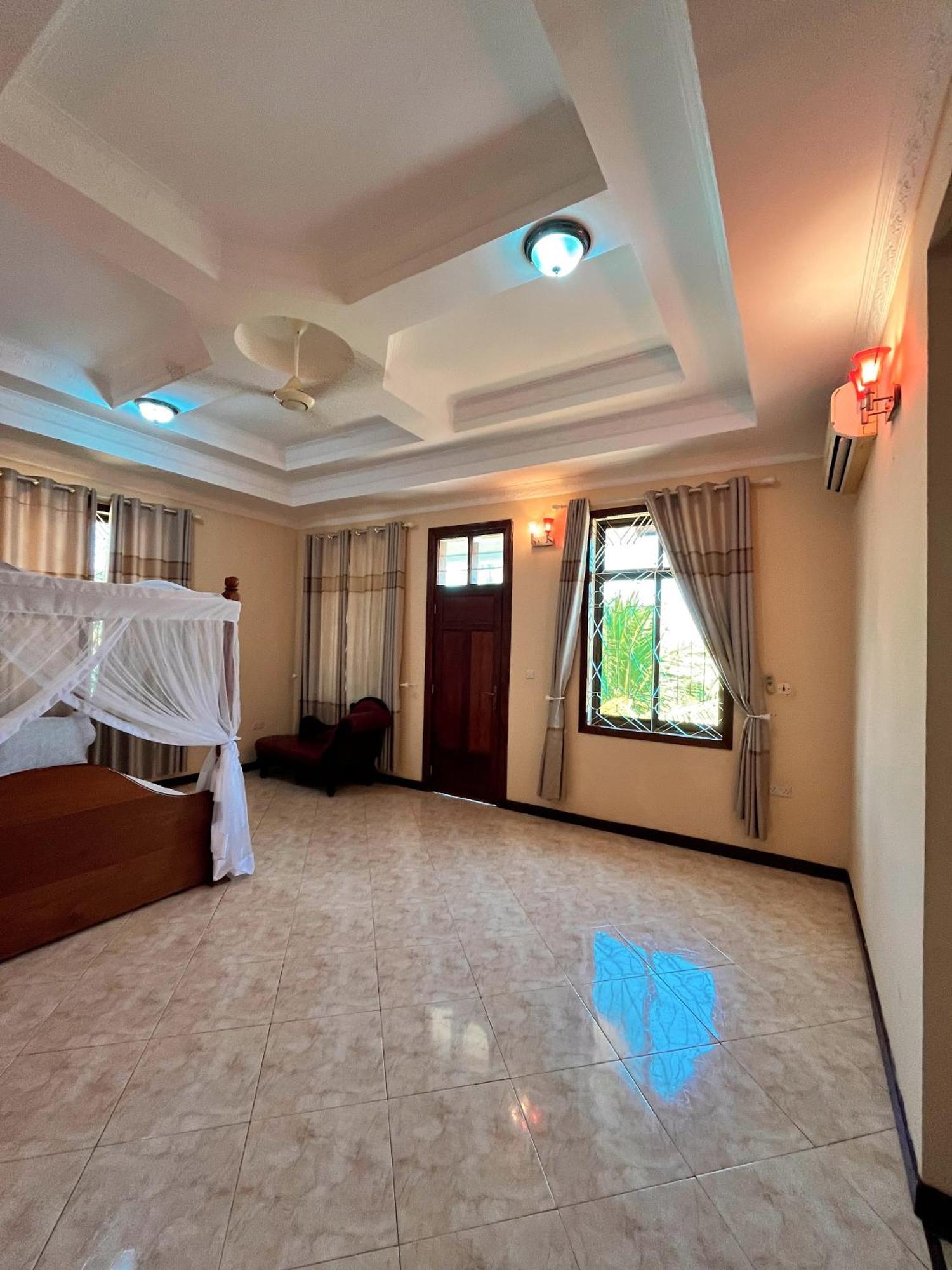 Tunu Homestay And