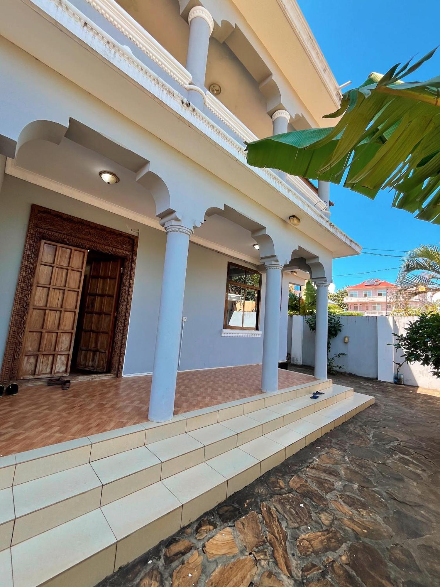Privatunterkunft Tunu Homestay And