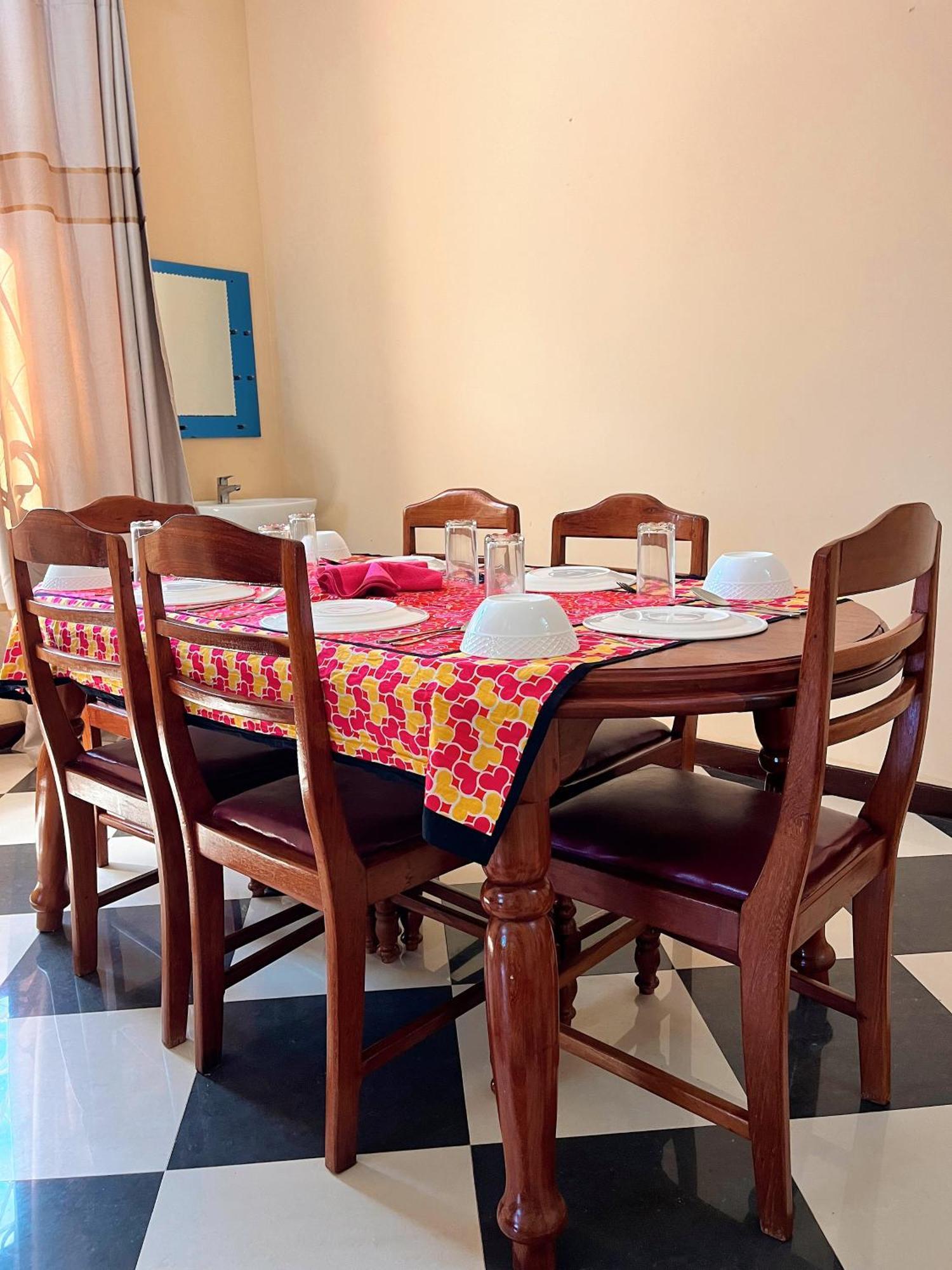 Tunu Homestay And * Sansibar